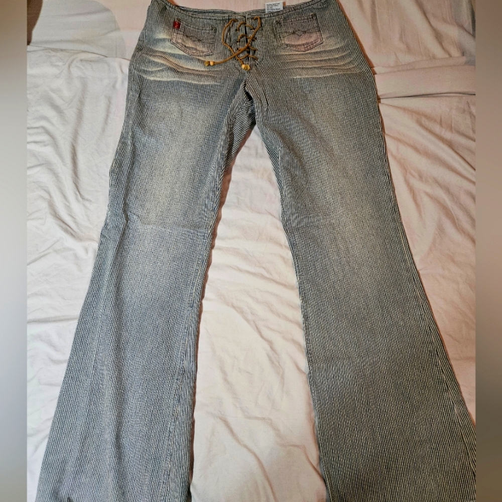Vintage Mudd lace up pants.
